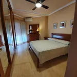 Апартаменты Apartamento Neptune Primera Linea Playa, Torremolinos- La Carihuela *