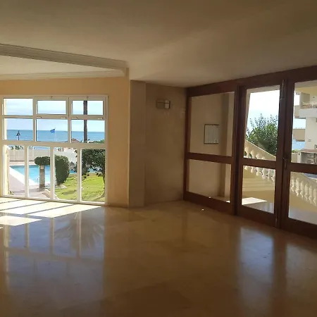 Апартаменты Apartamento Neptune Primera Linea Playa, Torremolinos- La Carihuela Торремолинос