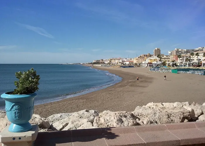 Apartamento Neptune Primera Linea Playa, Torremolinos- La Carihuela Apartment *